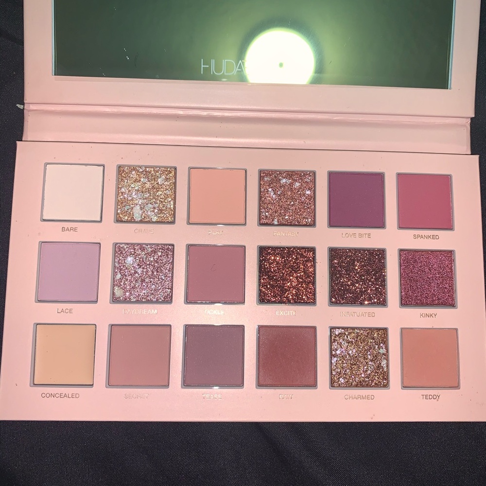 Huda Nude Beauty Palette